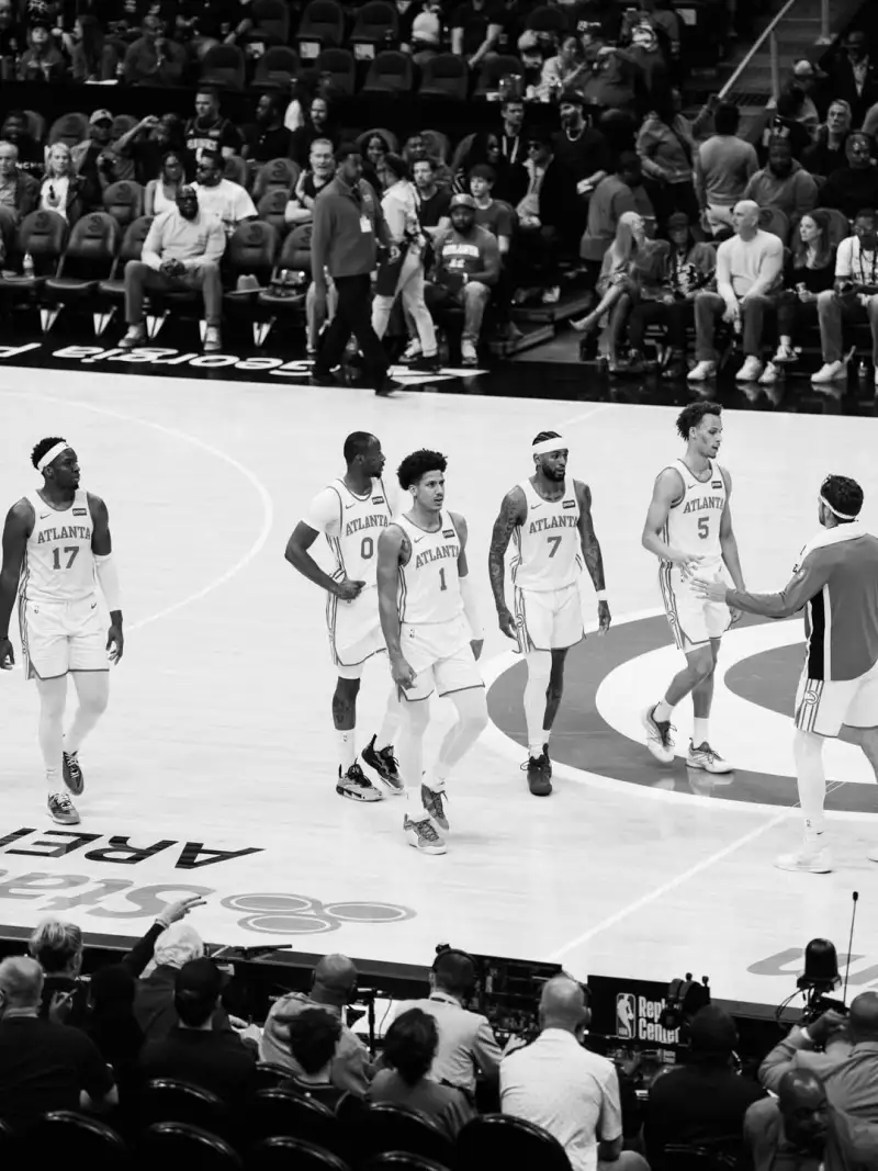 足球即时比分-涅槃重生？乔纳森-库明加Ins晒球队赛场照与球迷分享